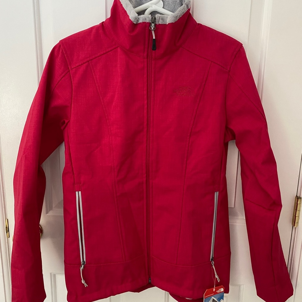 Women’s North Face Meru jacket BNWT size M